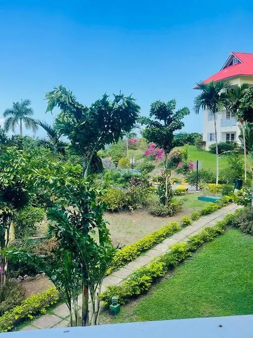 شقة Ocho Rios Retreat